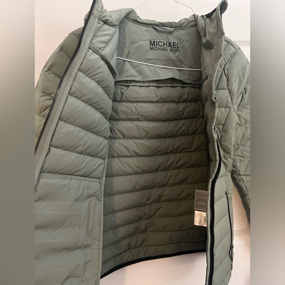 Michael Kors Ultra Lightweight Down Fill Jacket - Picture 8 of 10
